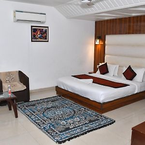 Hotel Impress Igi Airport Delhi